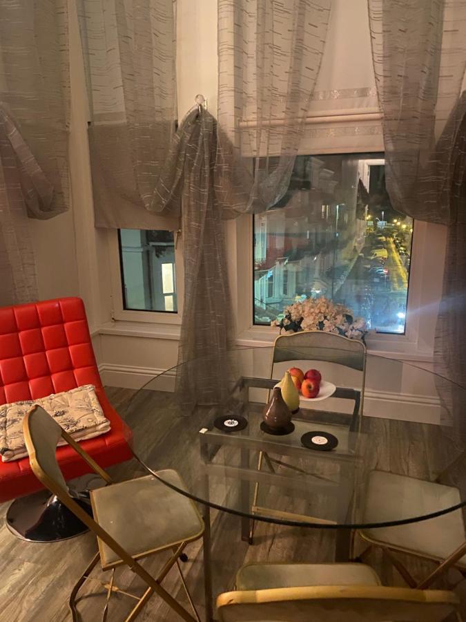 شقة هاستَنغ  في Sea View Juliette المظهر الخارجي الصورة